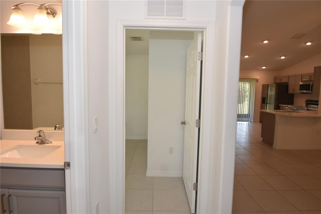 En Venta: $485,000 (6 camas, 0 baños, 2422 Pies cuadrados)