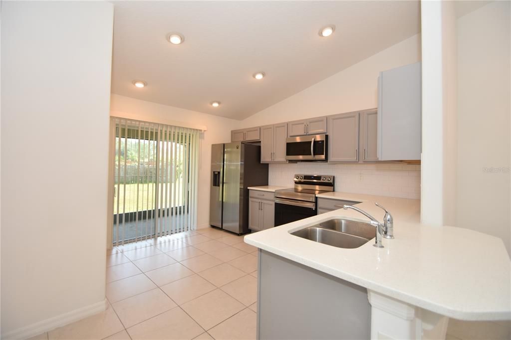 En Venta: $485,000 (6 camas, 0 baños, 2422 Pies cuadrados)