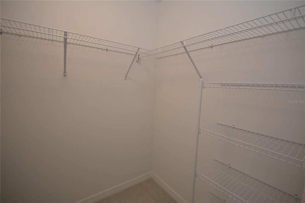 En Venta: $485,000 (6 camas, 0 baños, 2422 Pies cuadrados)