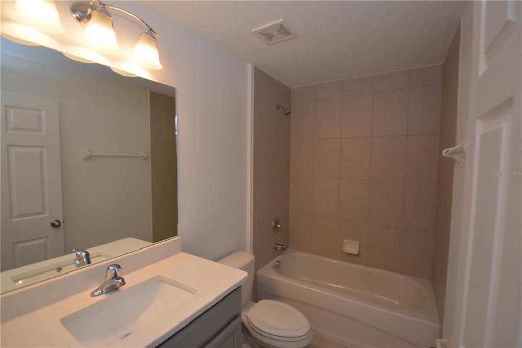 En Venta: $485,000 (6 camas, 0 baños, 2422 Pies cuadrados)