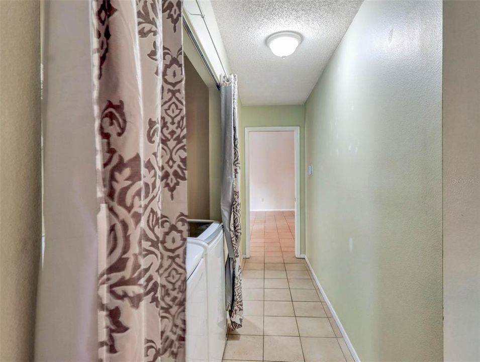 For Sale: $555,000 (4 beds, 2 baths, 1904 Square Feet)