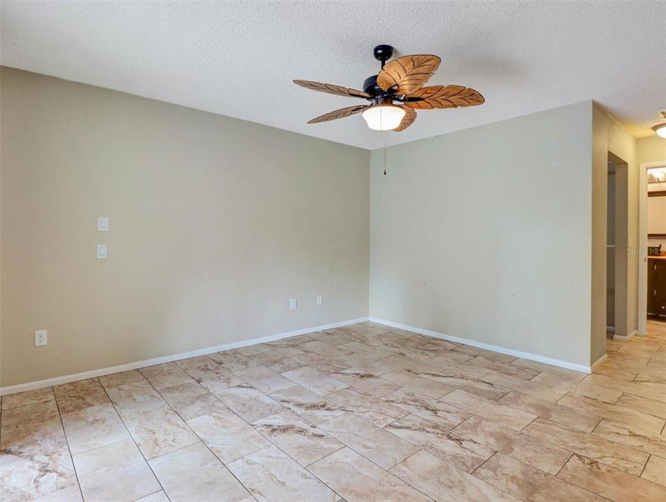 For Sale: $555,000 (4 beds, 2 baths, 1904 Square Feet)