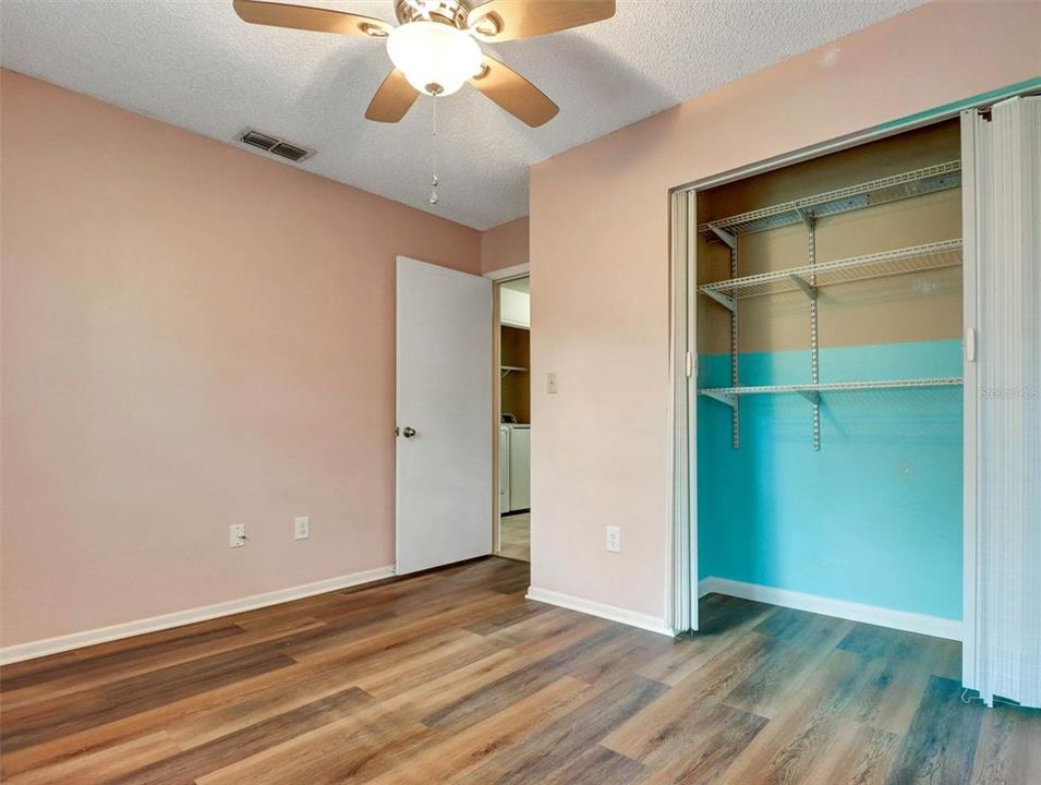 For Sale: $555,000 (4 beds, 2 baths, 1904 Square Feet)