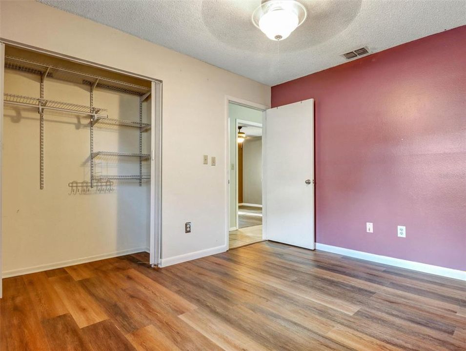 For Sale: $555,000 (4 beds, 2 baths, 1904 Square Feet)