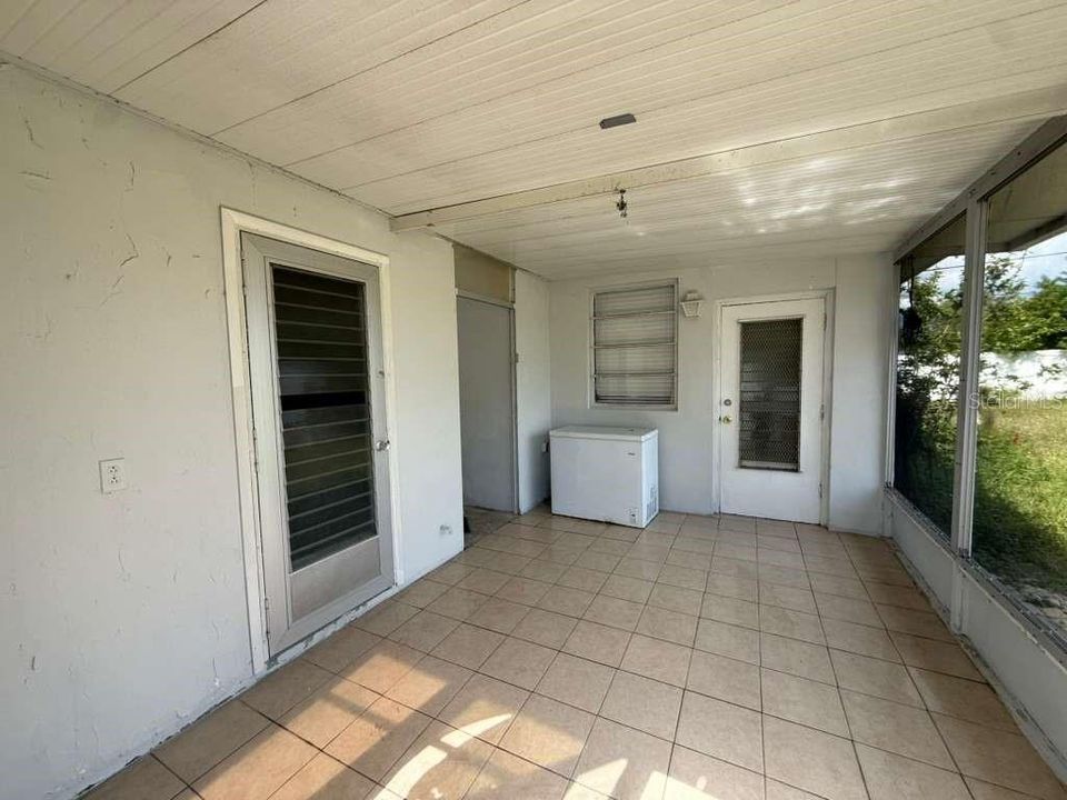 В аренду: $1,750 (2 спален, 2 ванн, 888 Квадратных фут)