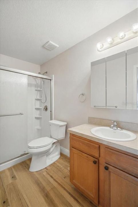 На продажу: $275,000 (3 спален, 2 ванн, 1348 Квадратных фут)