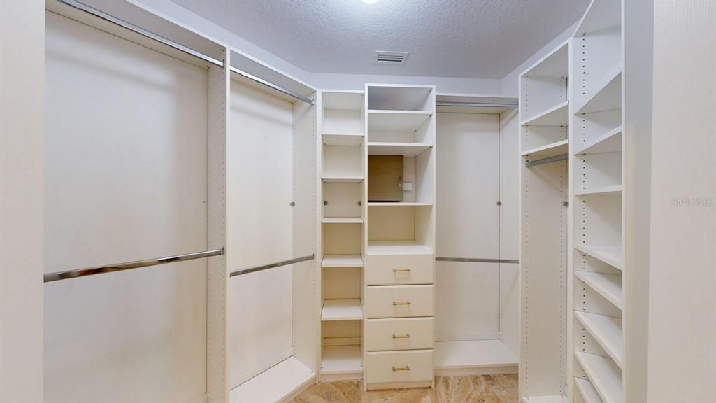 На продажу: $559,000 (4 спален, 3 ванн, 2514 Квадратных фут)