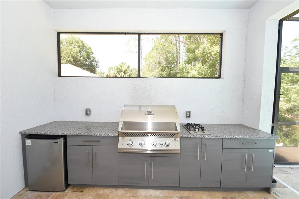 For Rent: $3,700 (5 beds, 3 baths, 2709 Square Feet)