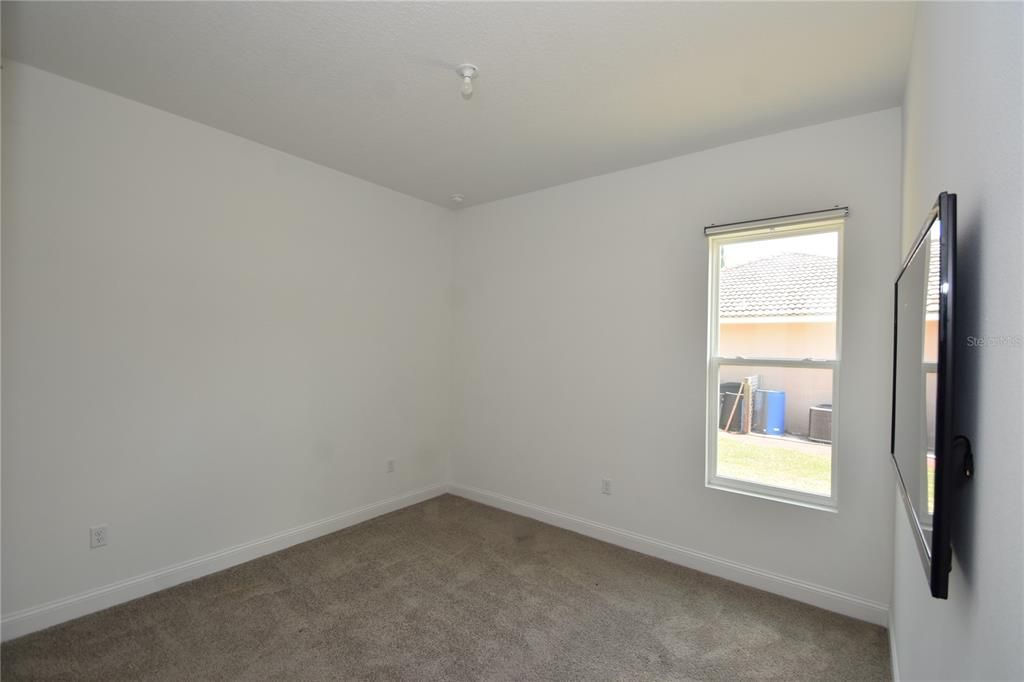 For Rent: $3,700 (5 beds, 3 baths, 2709 Square Feet)