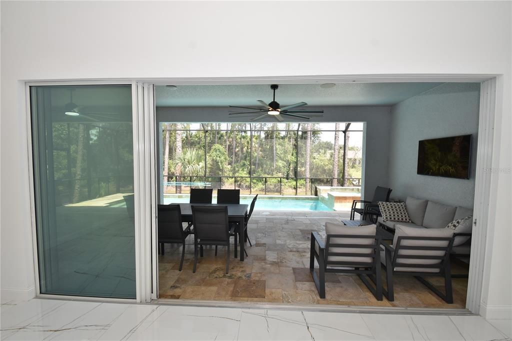 For Rent: $3,700 (5 beds, 3 baths, 2709 Square Feet)