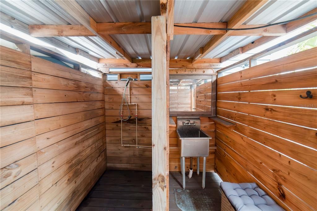 На продажу: $374,900 (3 спален, 1 ванн, 1044 Квадратных фут)