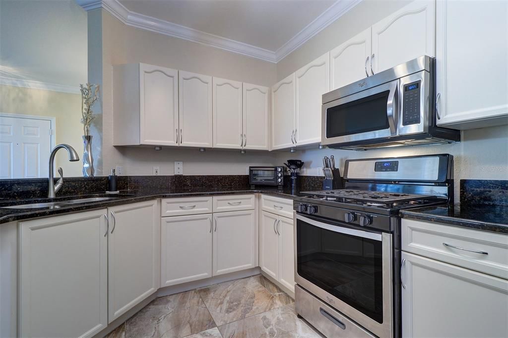 For Rent: $3,550 (3 beds, 2 baths, 1453 Square Feet)