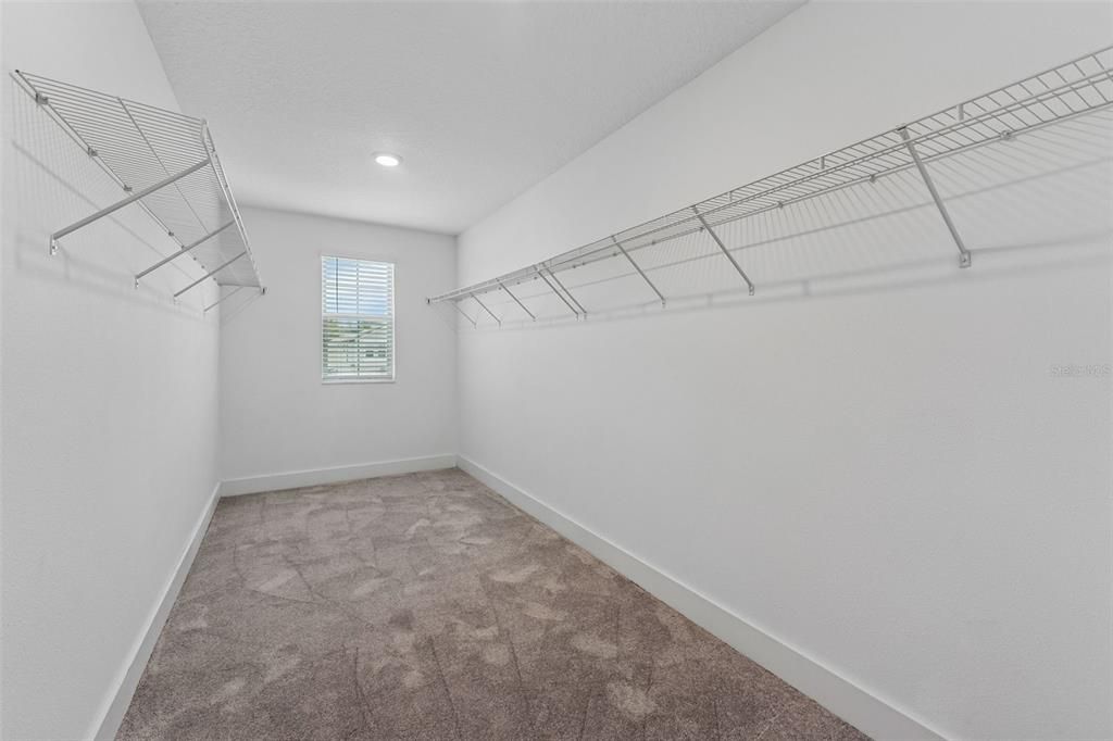 В аренду: $3,000 (4 спален, 2 ванн, 2334 Квадратных фут)
