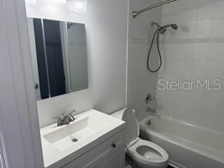 На продажу: $155,900 (2 спален, 1 ванн, 1047 Квадратных фут)