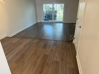 На продажу: $155,900 (2 спален, 1 ванн, 1047 Квадратных фут)