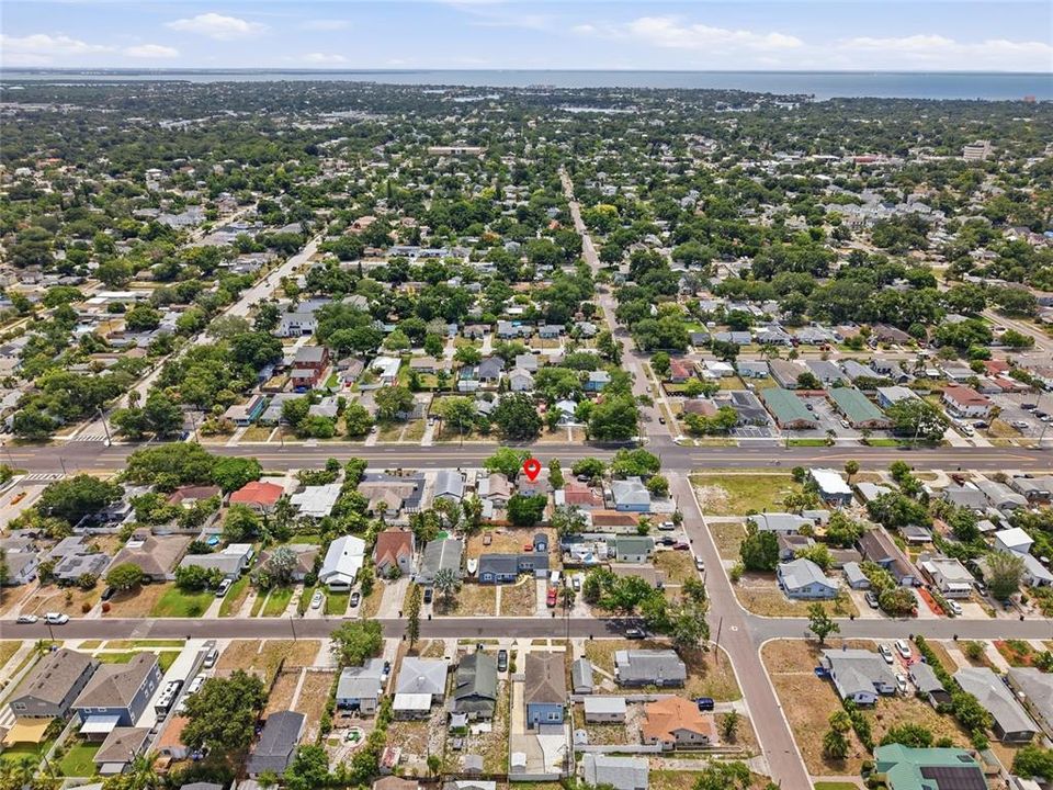 На продажу: $315,000 (2 спален, 1 ванн, 704 Квадратных фут)