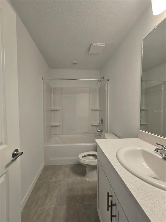 В аренду: $1,980 (3 спален, 2 ванн, 1373 Квадратных фут)