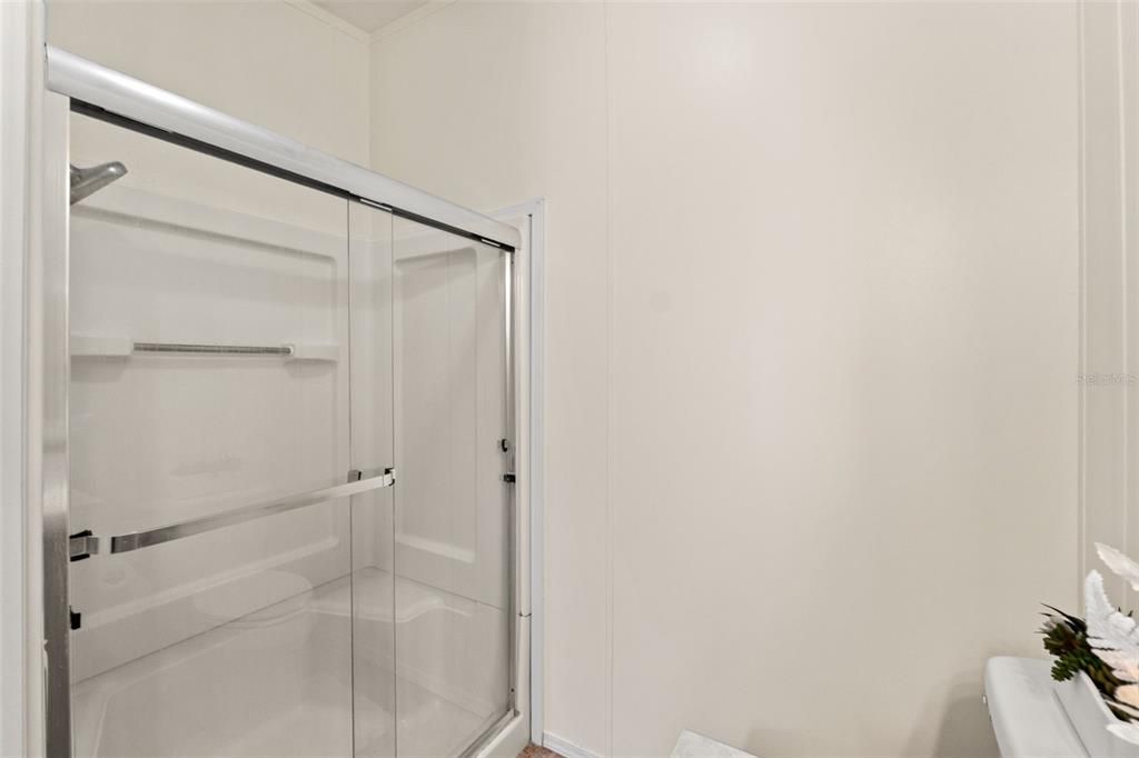 Под контрактом: $299,900 (3 спален, 2 ванн, 1296 Квадратных фут)