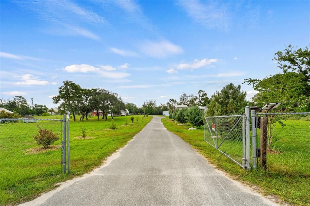 Под контрактом: $299,900 (3 спален, 2 ванн, 1296 Квадратных фут)