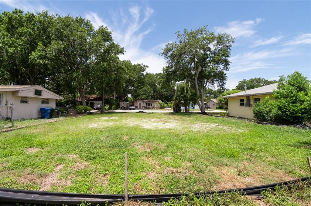 待售: $295,000 (0.19 acres)