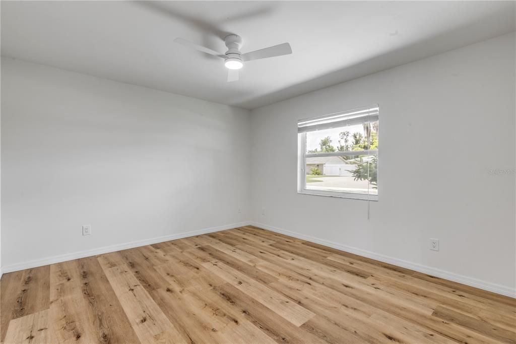 На продажу: $289,900 (3 спален, 2 ванн, 1288 Квадратных фут)