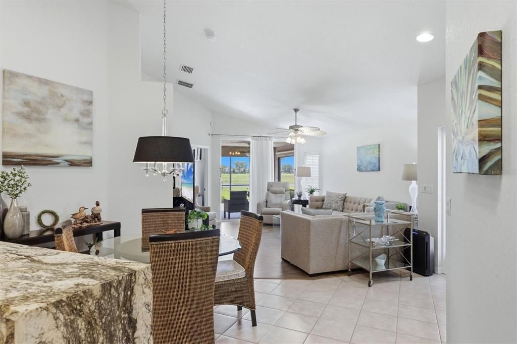 En Venta: $310,000 (3 camas, 2 baños, 1477 Pies cuadrados)