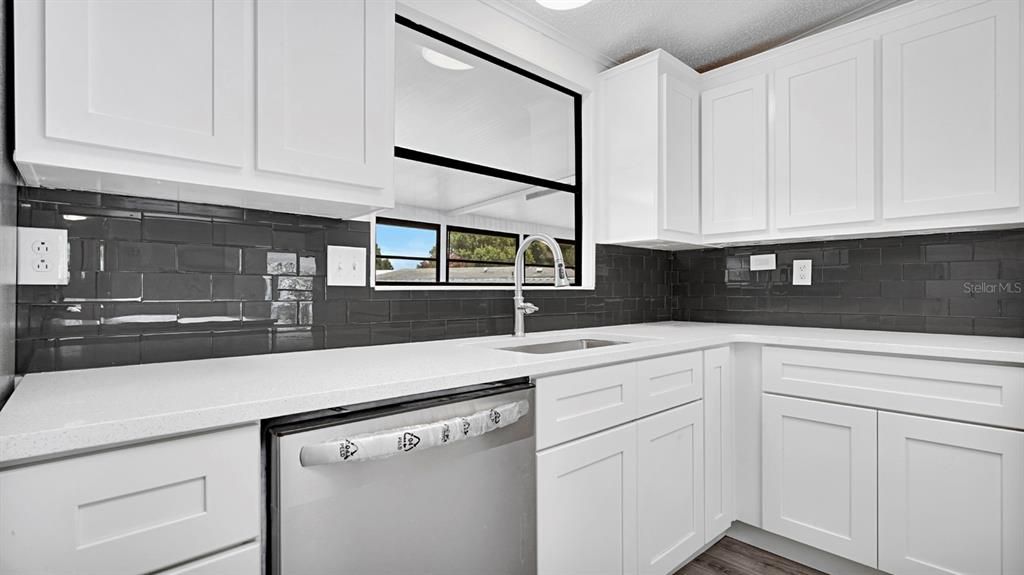 Activo con contrato: $169,950 (2 camas, 2 baños, 1588 Pies cuadrados)