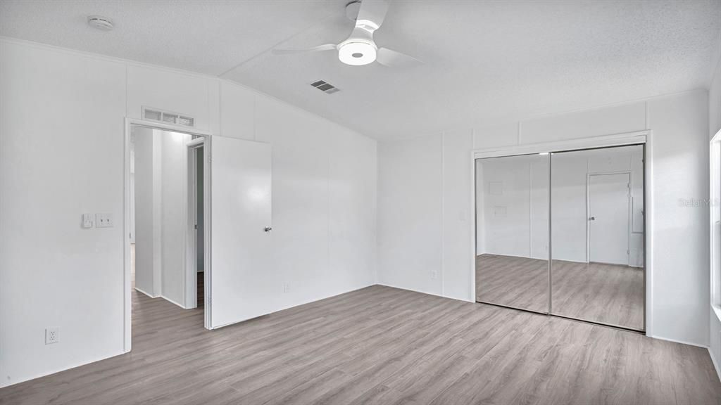 Activo con contrato: $169,950 (2 camas, 2 baños, 1588 Pies cuadrados)