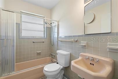 В аренду: $2,200 (4 спален, 2 ванн, 1400 Квадратных фут)
