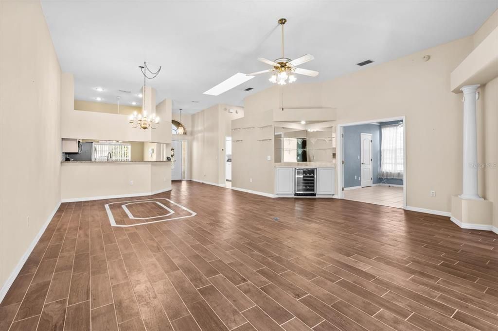 : $429,900 (3 beds, 2 baths, 1900 Square Feet)
