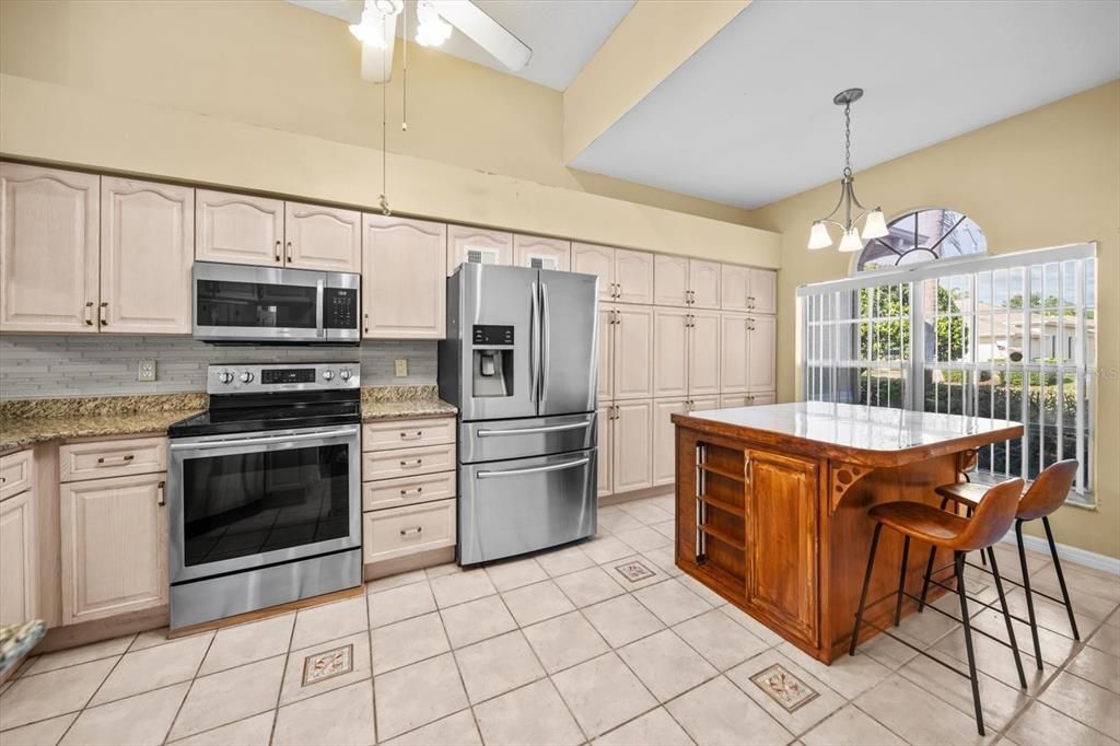 : $429,900 (3 beds, 2 baths, 1900 Square Feet)