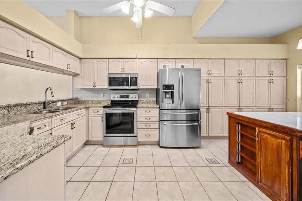 : $429,900 (3 beds, 2 baths, 1900 Square Feet)