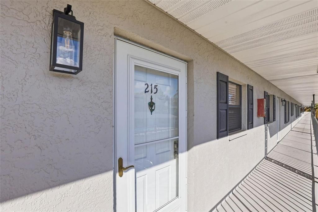 For Sale: $190,000 (2 beds, 2 baths, 1090 Square Feet)