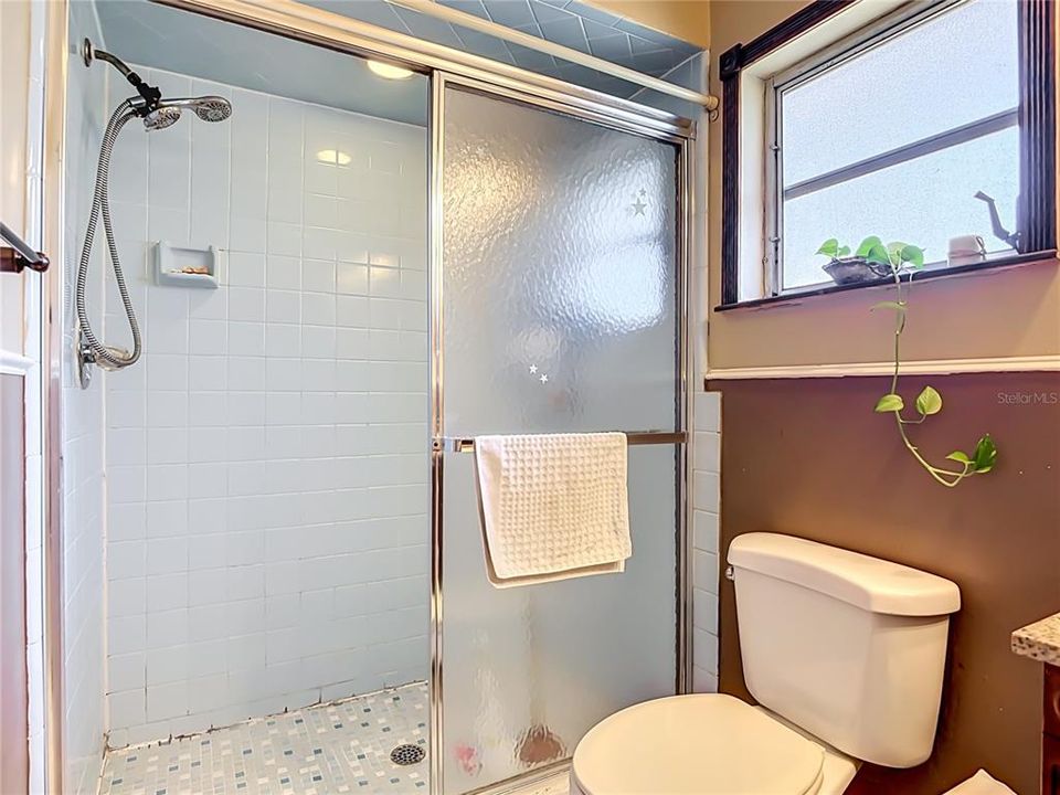 На продажу: $320,000 (3 спален, 2 ванн, 1808 Квадратных фут)