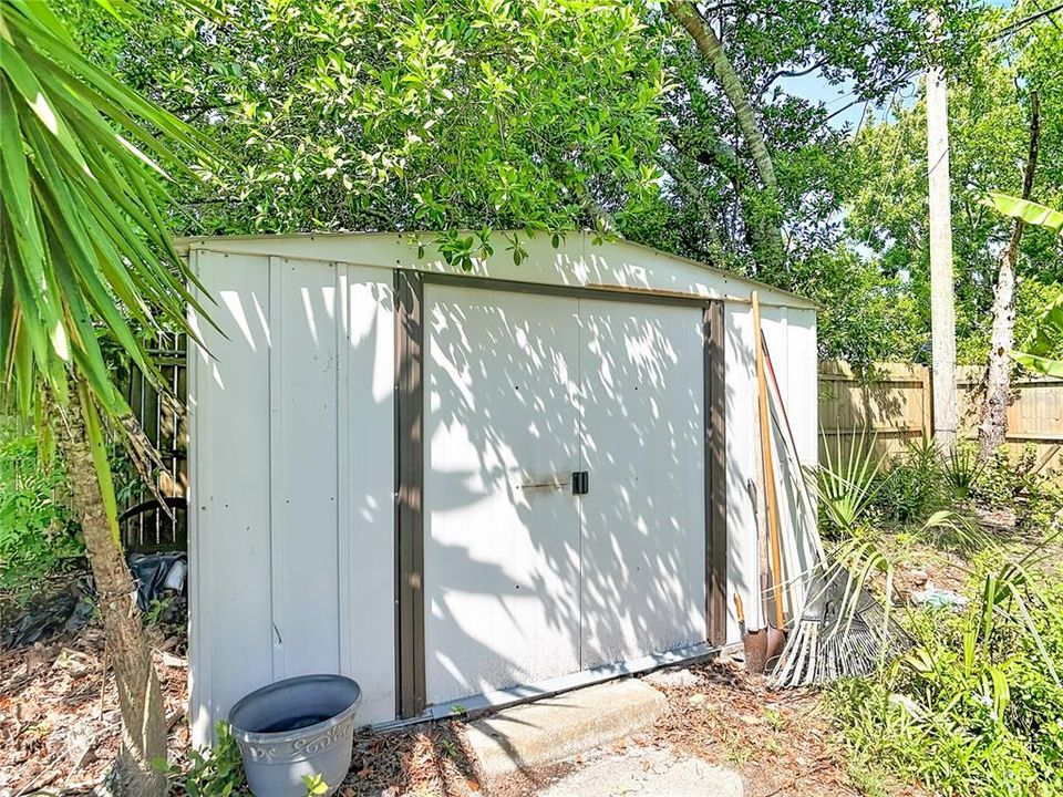 На продажу: $320,000 (3 спален, 2 ванн, 1808 Квадратных фут)