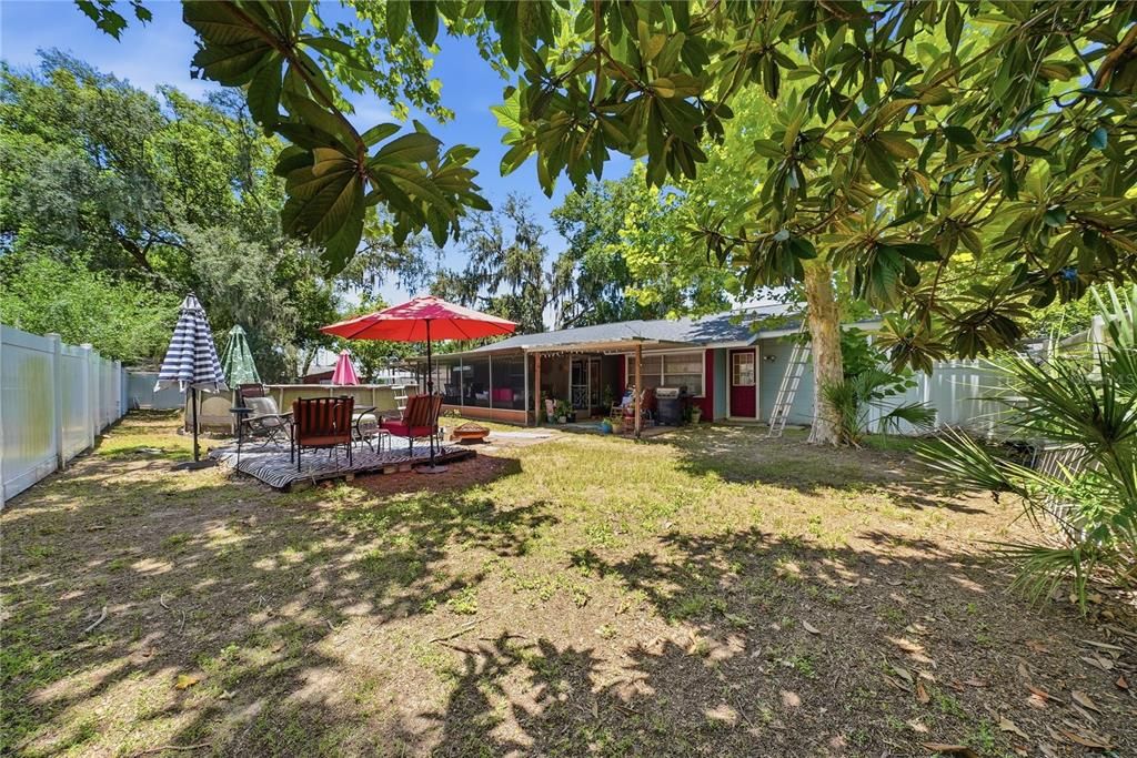 На продажу: $349,900 (4 спален, 2 ванн, 1430 Квадратных фут)