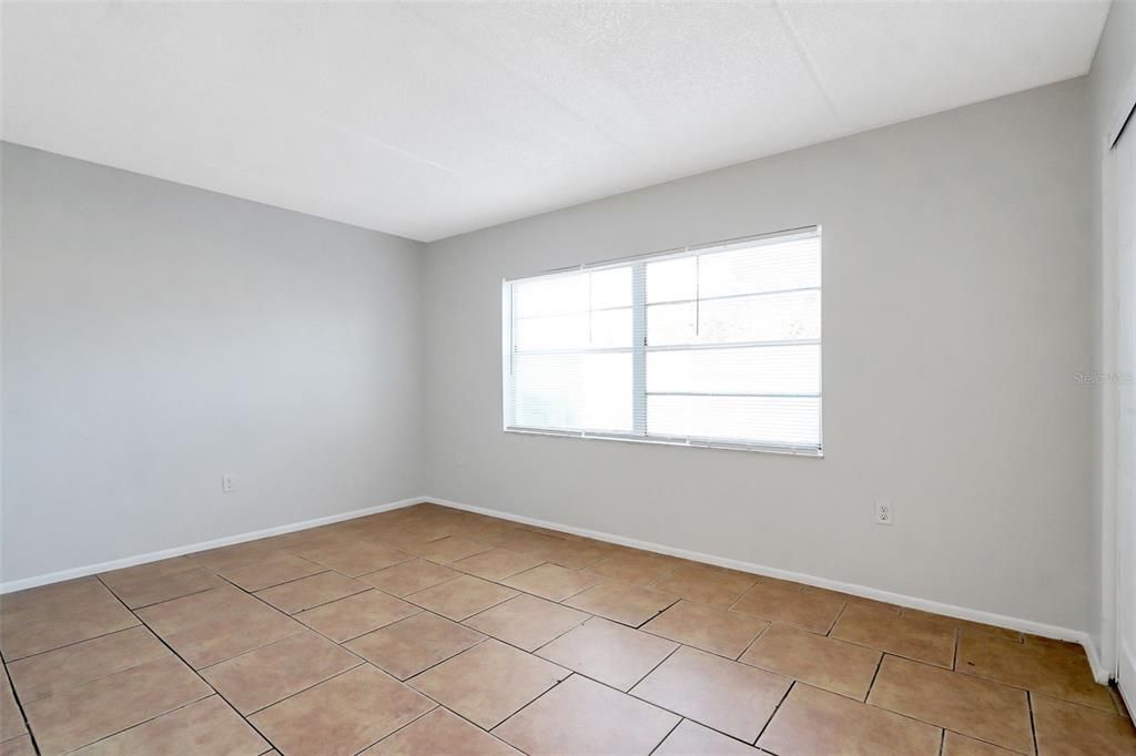 For Sale: $98,000 (2 beds, 1 baths, 761 Square Feet)