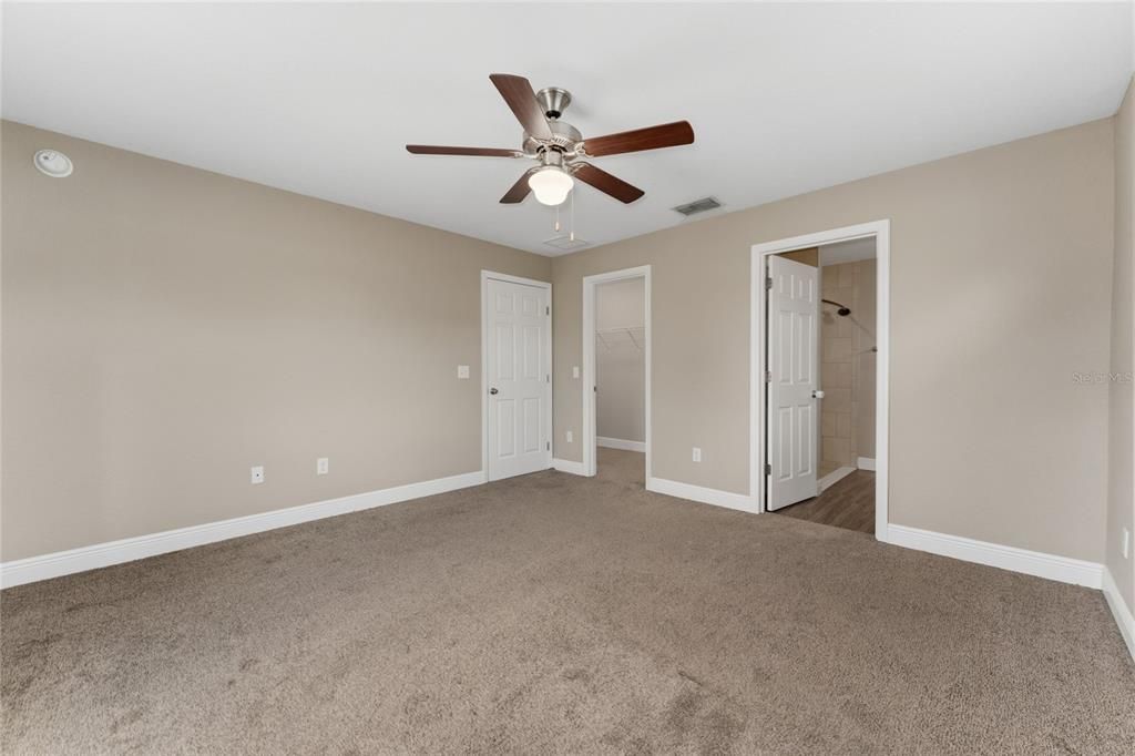 For Sale: $275,000 (3 beds, 2 baths, 1638 Square Feet)