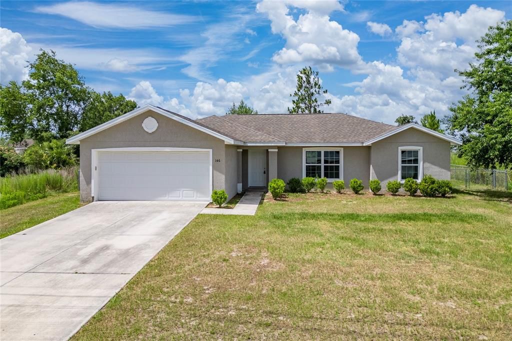 For Sale: $275,000 (3 beds, 2 baths, 1638 Square Feet)