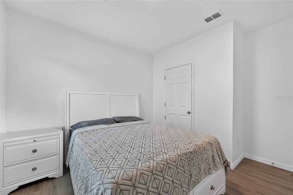 For Sale: $374,900 (4 beds, 2 baths, 1842 Square Feet)
