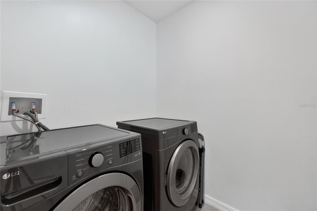 For Sale: $374,900 (4 beds, 2 baths, 1842 Square Feet)