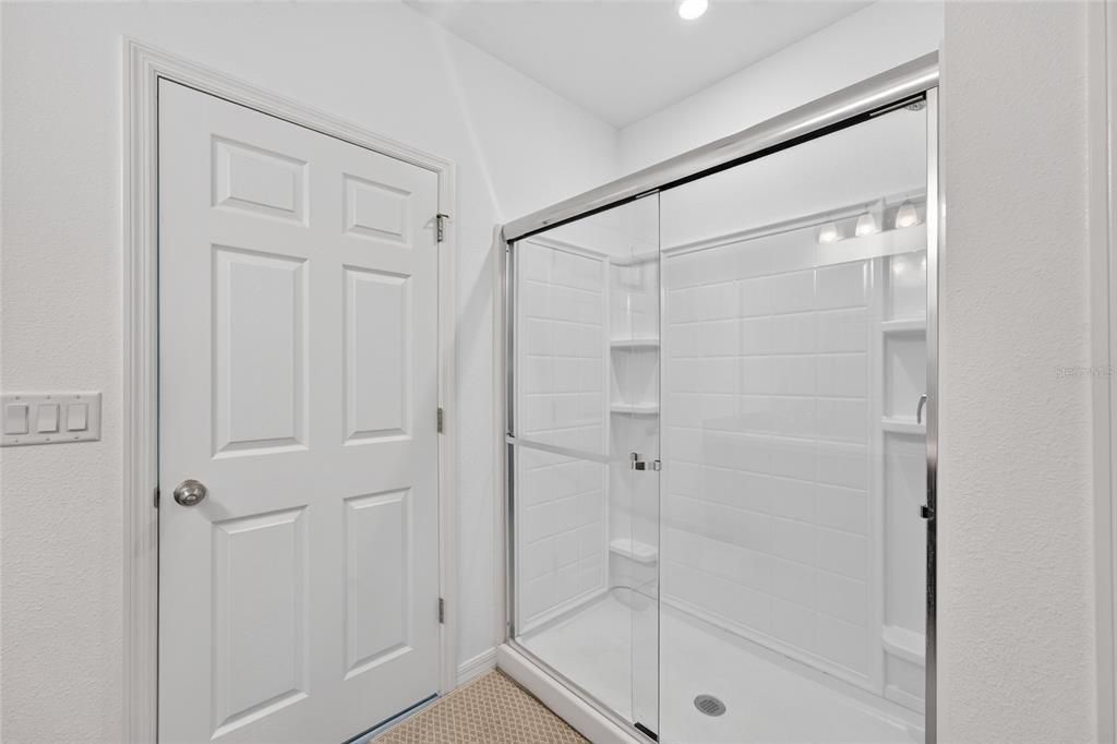 For Sale: $374,900 (4 beds, 2 baths, 1842 Square Feet)