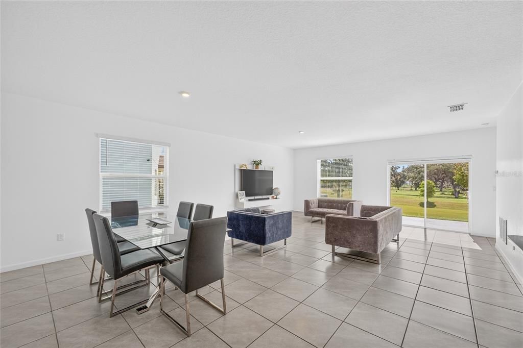 For Sale: $374,900 (4 beds, 2 baths, 1842 Square Feet)