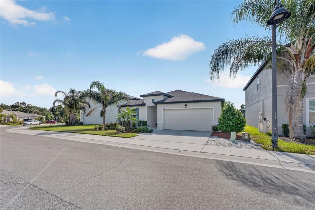 For Sale: $374,900 (4 beds, 2 baths, 1842 Square Feet)