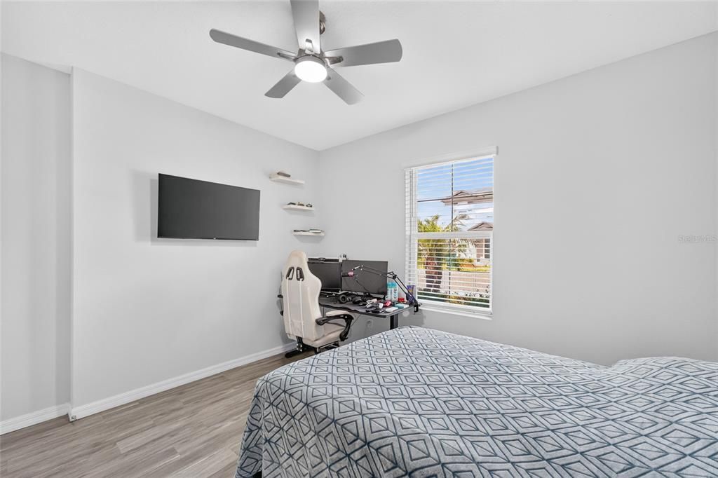 For Sale: $374,900 (4 beds, 2 baths, 1842 Square Feet)