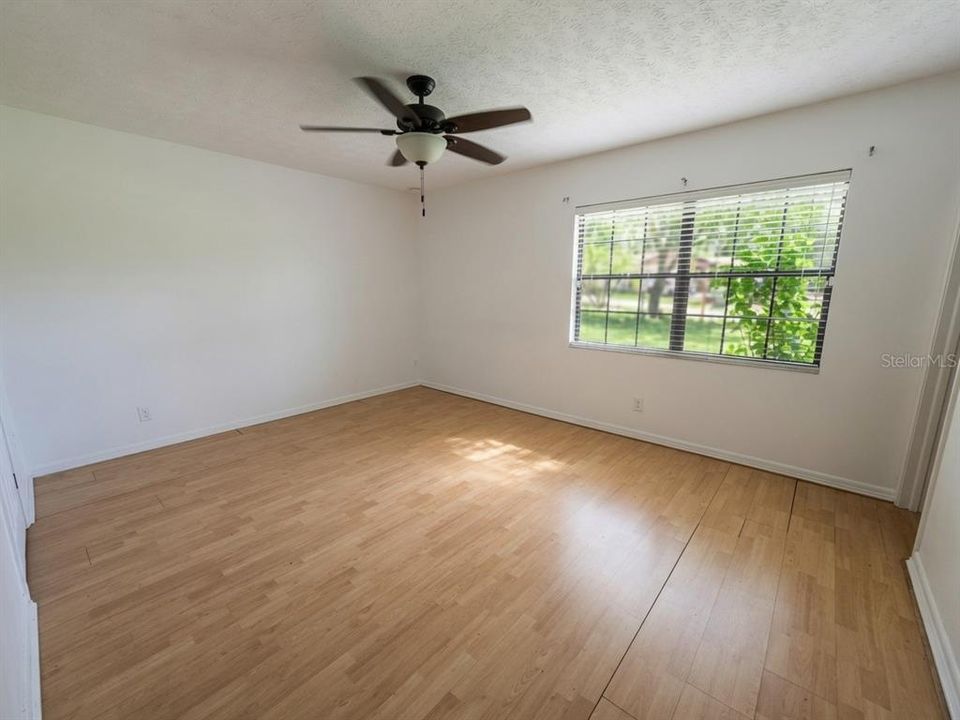 В аренду: $2,195 (3 спален, 2 ванн, 1254 Квадратных фут)