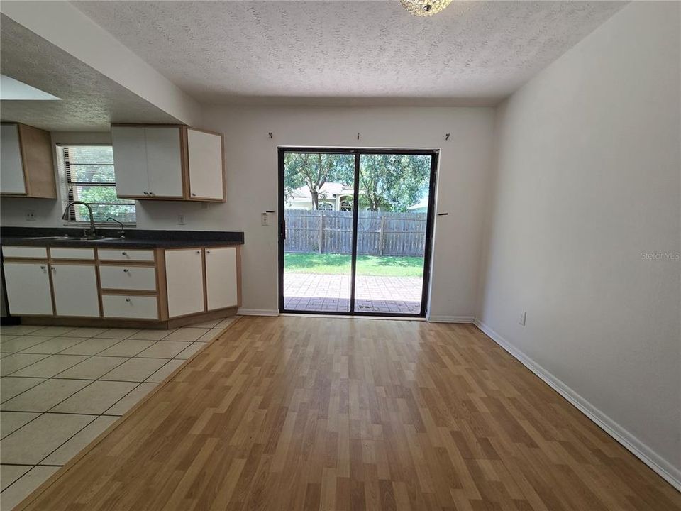 В аренду: $2,195 (3 спален, 2 ванн, 1254 Квадратных фут)