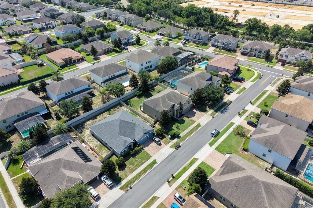 На продажу: $834,999 (7 спален, 4 ванн, 4704 Квадратных фут)