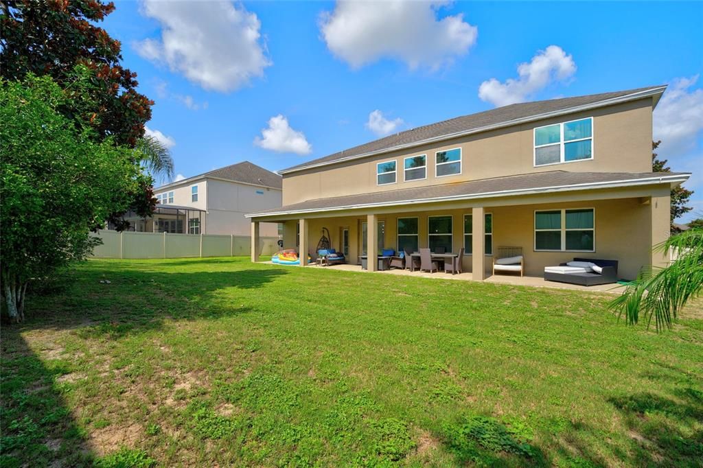 На продажу: $834,999 (7 спален, 4 ванн, 4704 Квадратных фут)