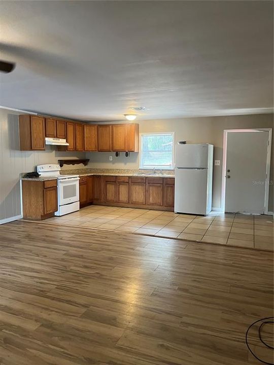 В аренду: $1,500 (2 спален, 1 ванн, 1092 Квадратных фут)